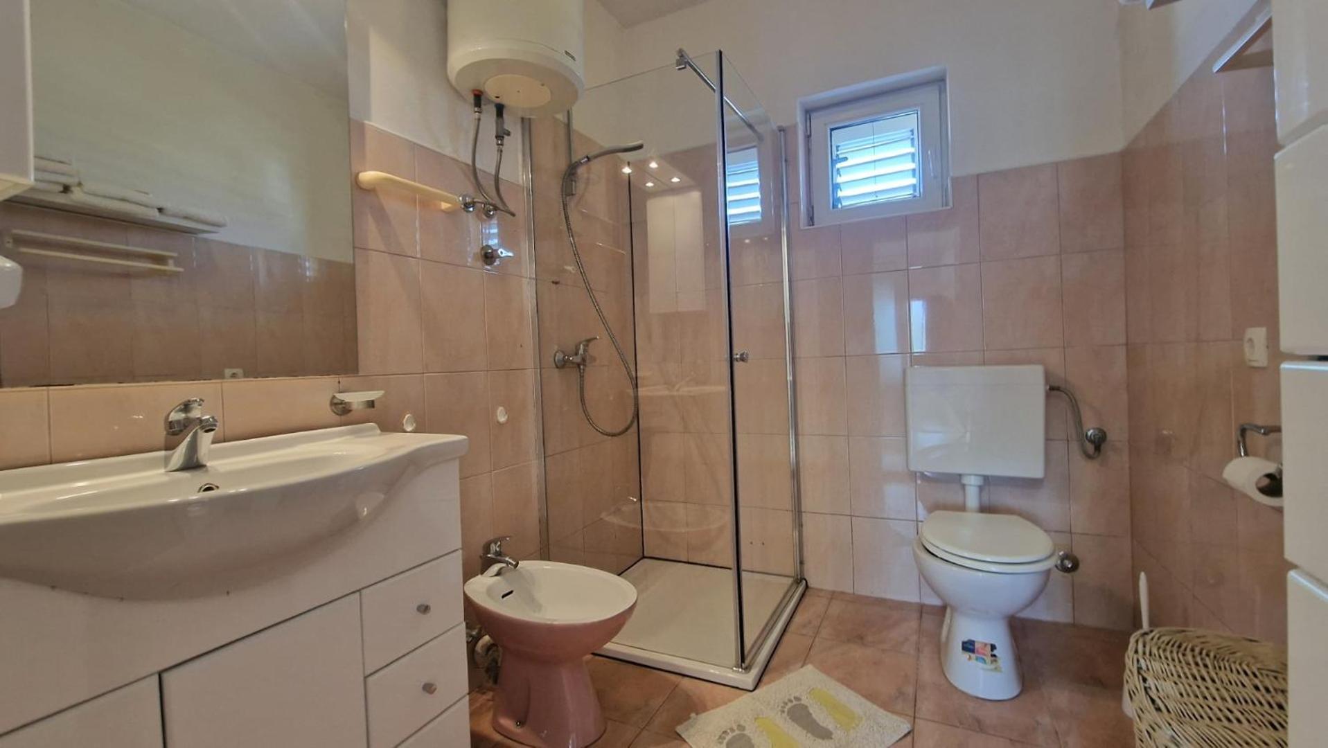 Apartmán Kuca Za Odmor Laura Ražanac Exteriér fotografie